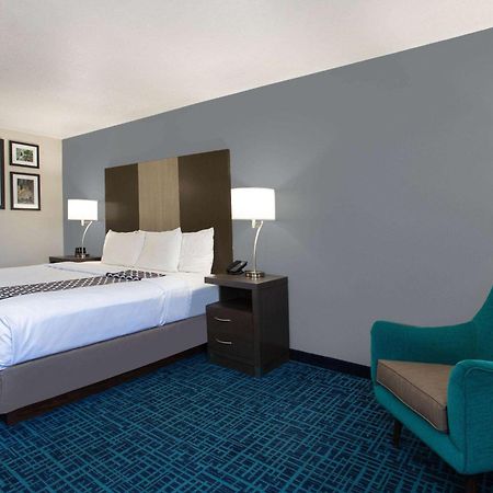 La Quinta Inn & Suites By Wyndham Peru Starved Rock St Park Esterno foto