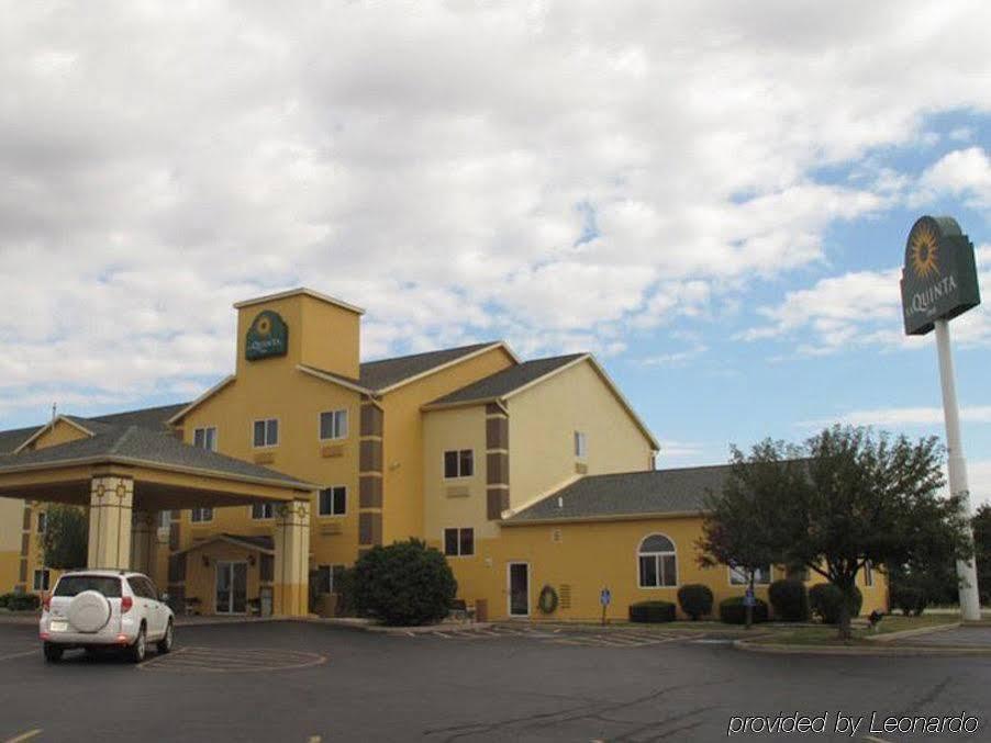 La Quinta Inn & Suites By Wyndham Peru Starved Rock St Park Esterno foto
