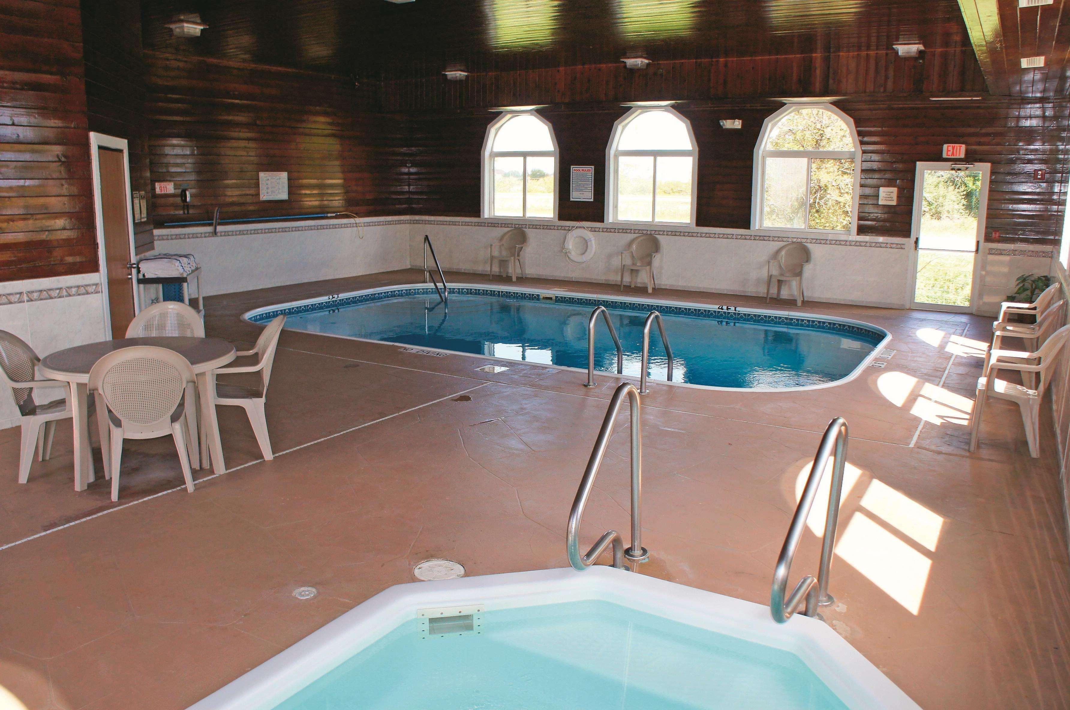 La Quinta Inn & Suites By Wyndham Peru Starved Rock St Park Esterno foto