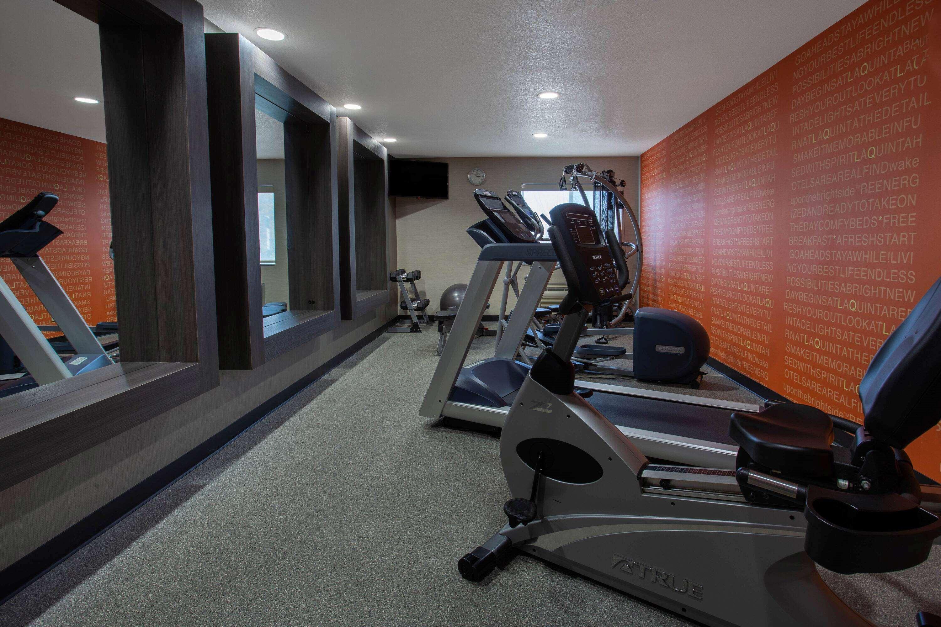 La Quinta Inn & Suites By Wyndham Peru Starved Rock St Park Esterno foto