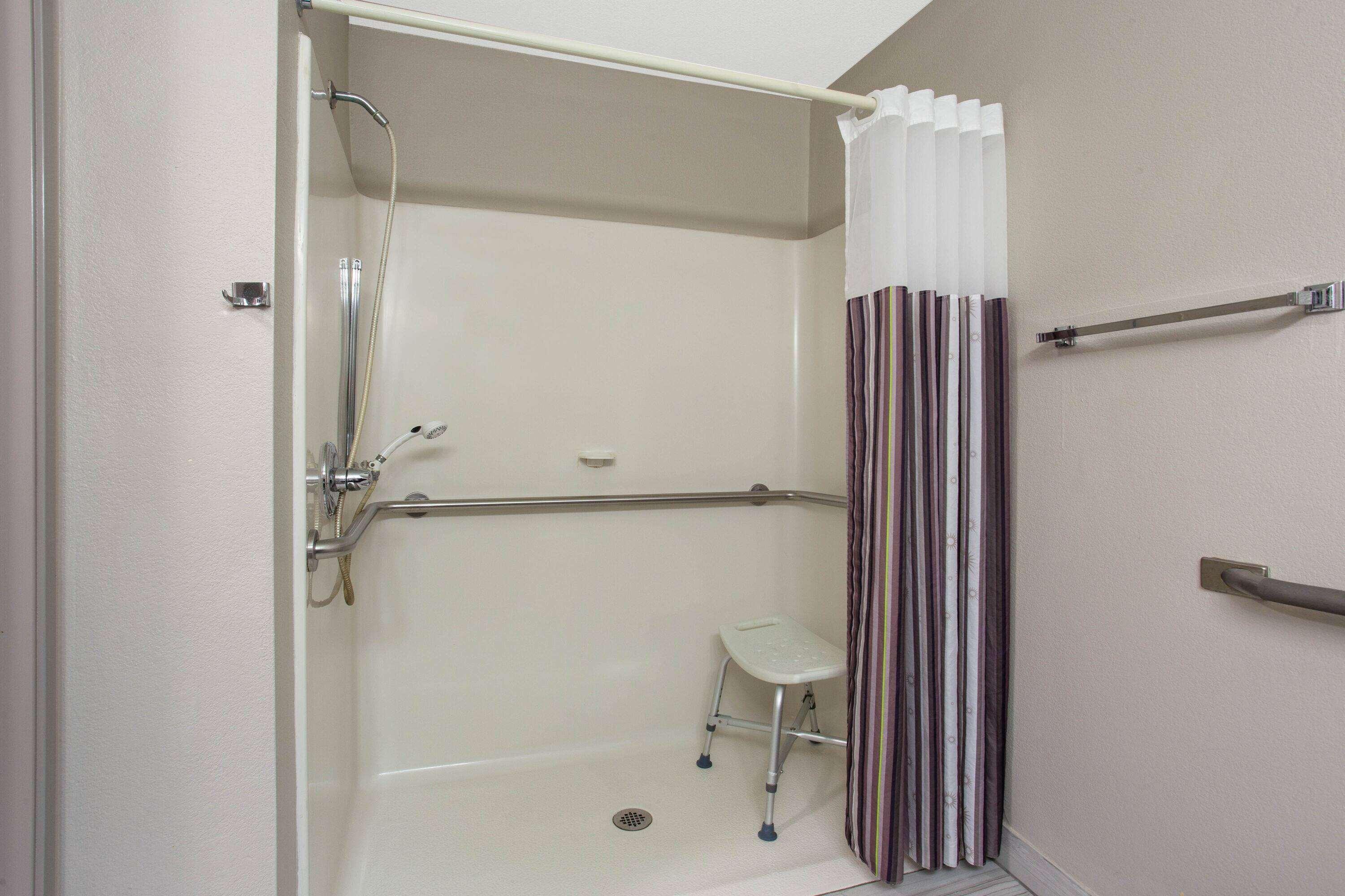 La Quinta Inn & Suites By Wyndham Peru Starved Rock St Park Esterno foto