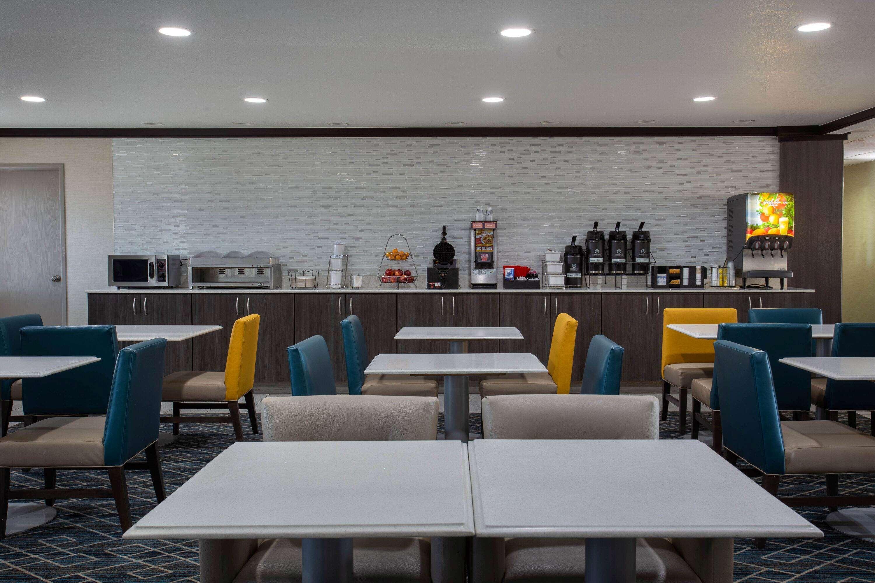 La Quinta Inn & Suites By Wyndham Peru Starved Rock St Park Esterno foto