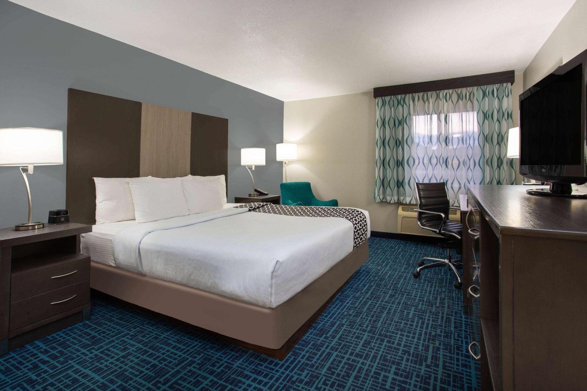 La Quinta Inn & Suites By Wyndham Peru Starved Rock St Park Esterno foto